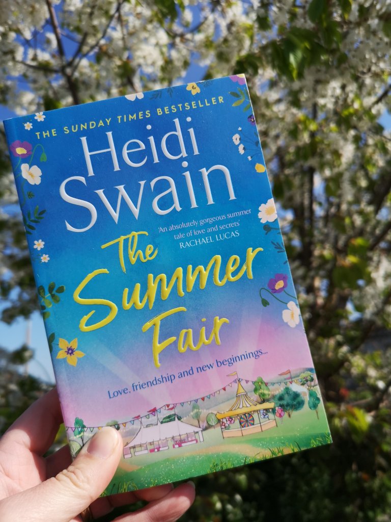 The Summer Fair by Heidi Swain | #bookreview | @heidi_swain @SimonSchusterUK @TeamBATC